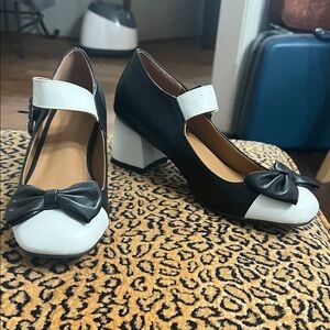 Elegant Black and White Bow Heels